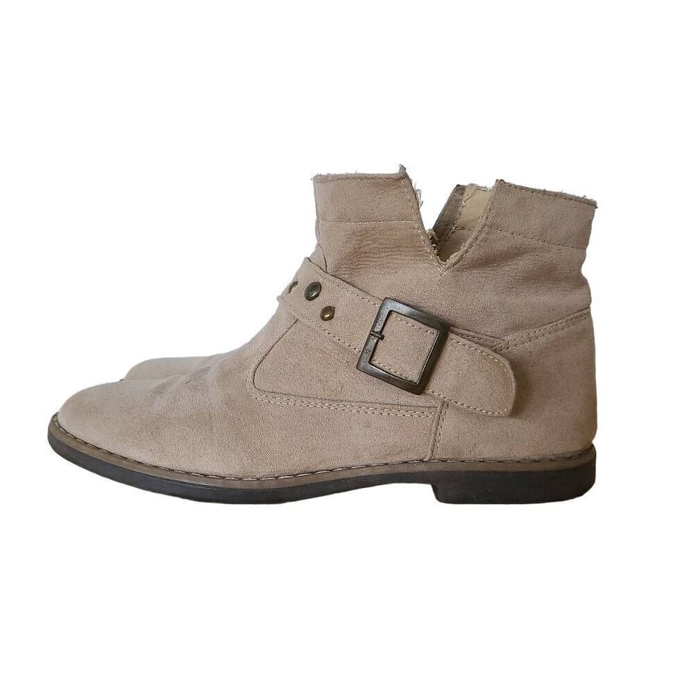 Mercedes Campuzano Women's Vintage Beige Suede Studded Buckle Ankle Boots Sz 7.5